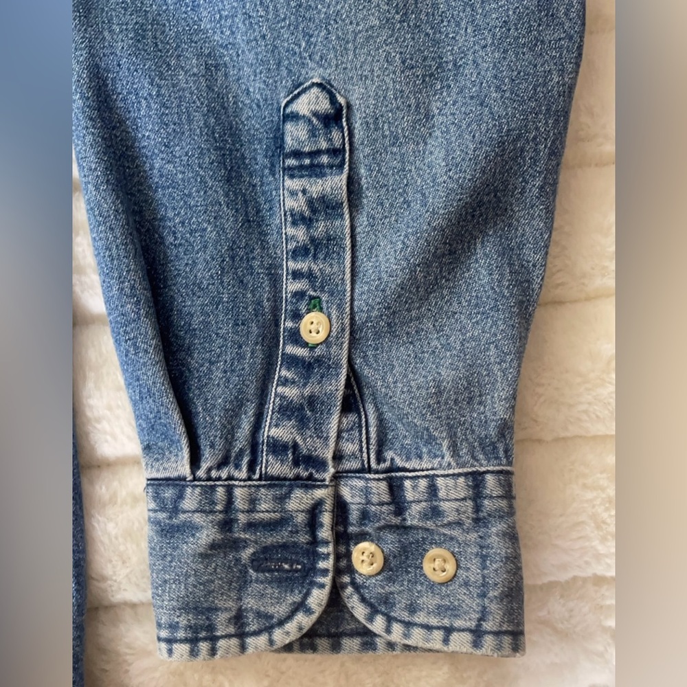 Tommy Jeans Button Down, Collared Jean Shirt. Great condition. Vintage. - Picture 6 of 6